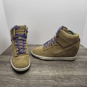 Nike Dunk Sky Hi Sneaker Wedge Heel Womens Size 8.5 Tan Suede Shoes